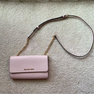 Michael Kors Smartphone Crossbody